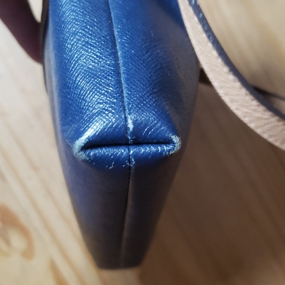 Michael Kors Large Wristlet - Picture 5 of 8